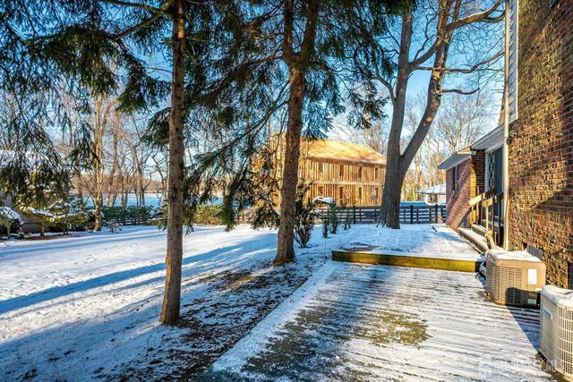 21 Garden Terrace, East Brunswick, NJ 08850