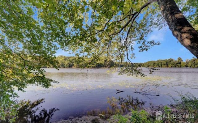 21 Garden Terrace, East Brunswick, NJ 08850