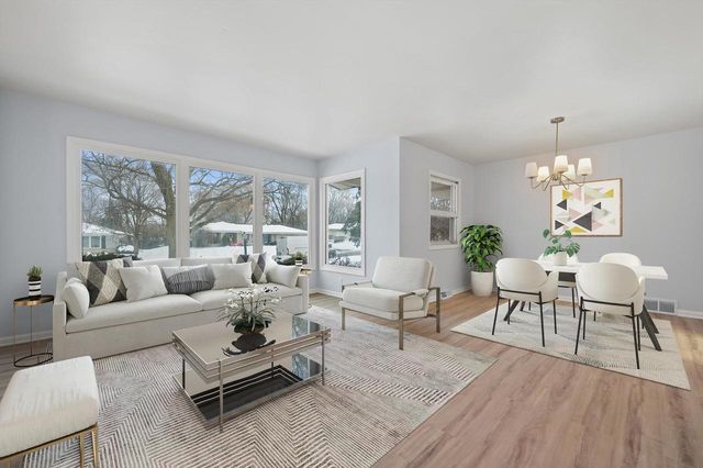 3455 S Russel ROAD, New Berlin, WI 53151