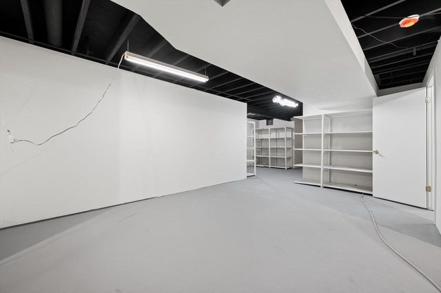 3455 S Russel ROAD, New Berlin, WI 53151