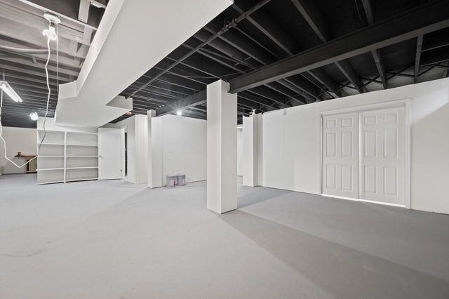 3455 S Russel ROAD, New Berlin, WI 53151