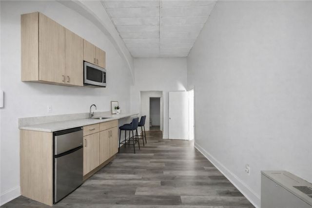 552 N Neville St Unit C, Oakland, PA 15213