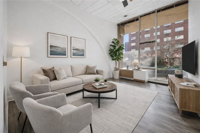 552 N Neville St Unit C, Oakland, PA 15213