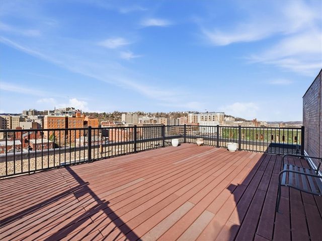 552 N Neville St Unit C, Oakland, PA 15213