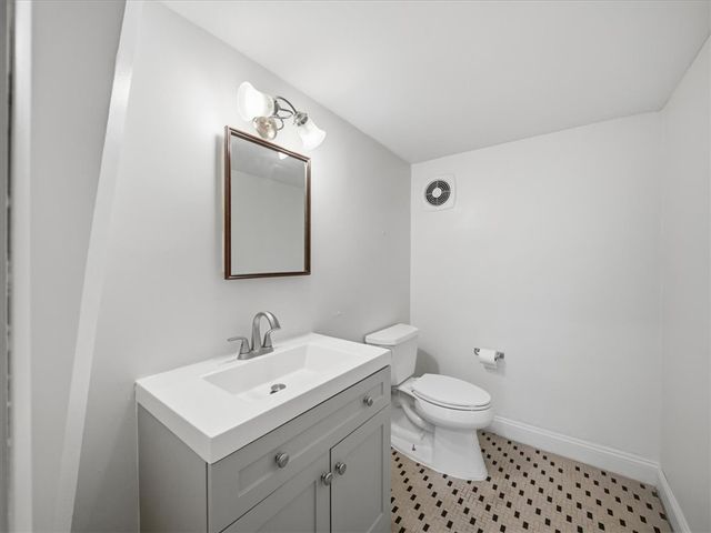 552 N Neville St Unit C, Oakland, PA 15213