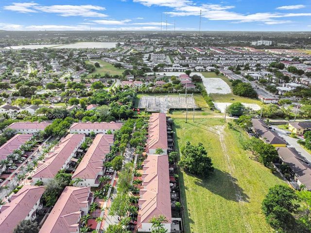 1007 NE 208th Street 1007, Miami, FL 33179