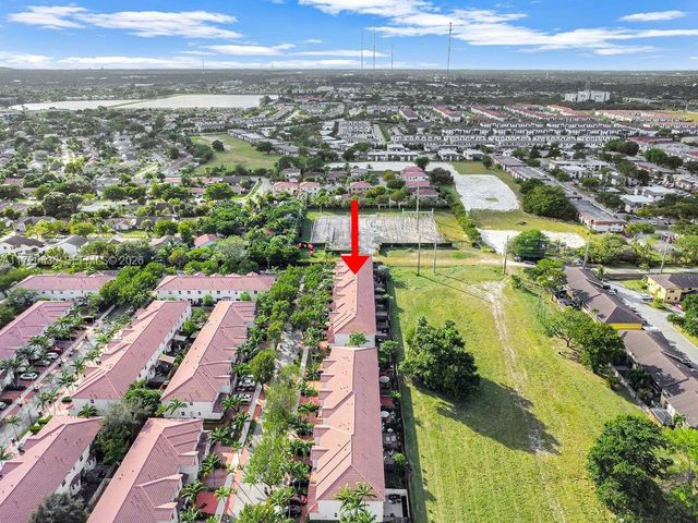 1007 NE 208th Street 1007, Miami, FL 33179