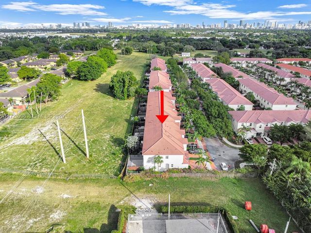 1007 NE 208th Street 1007, Miami, FL 33179