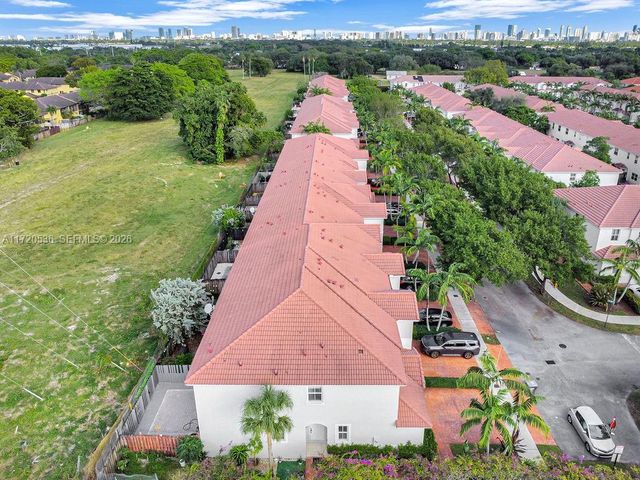 1007 NE 208th Street 1007, Miami, FL 33179