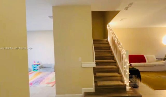 1007 NE 208th Street 1007, Miami, FL 33179