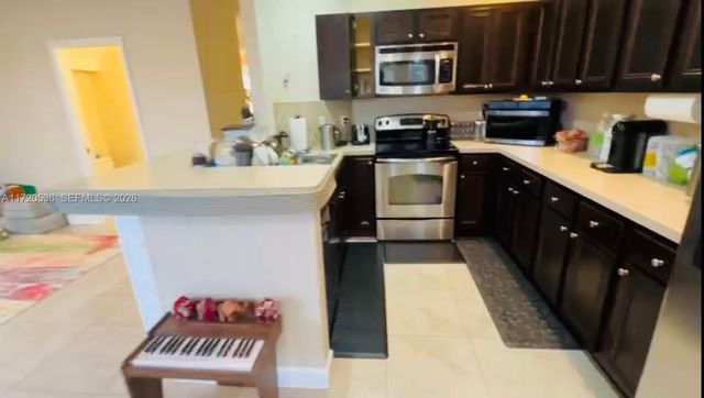 1007 NE 208th Street 1007, Miami, FL 33179