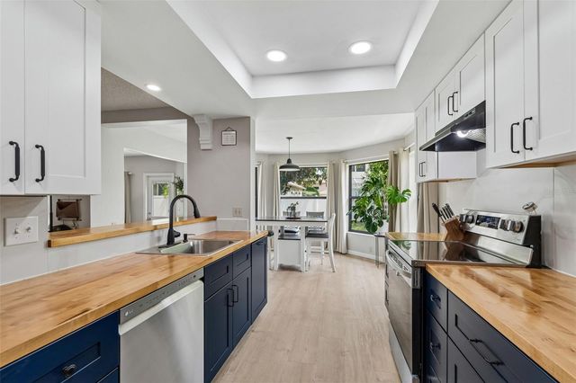 525 WALKER ROAD, Safety Harbor, FL 34695