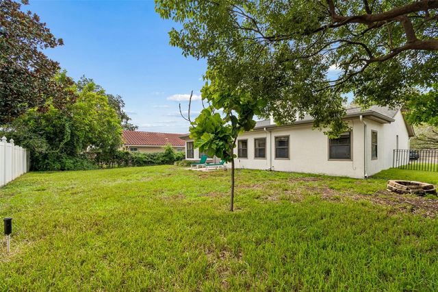 525 WALKER ROAD, Safety Harbor, FL 34695