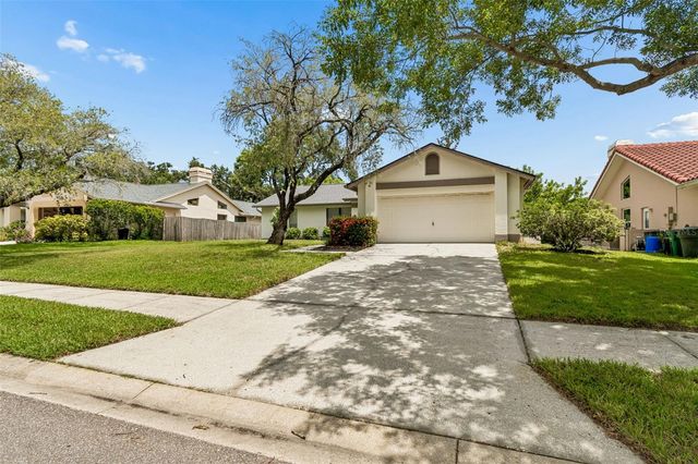 525 WALKER ROAD, Safety Harbor, FL 34695
