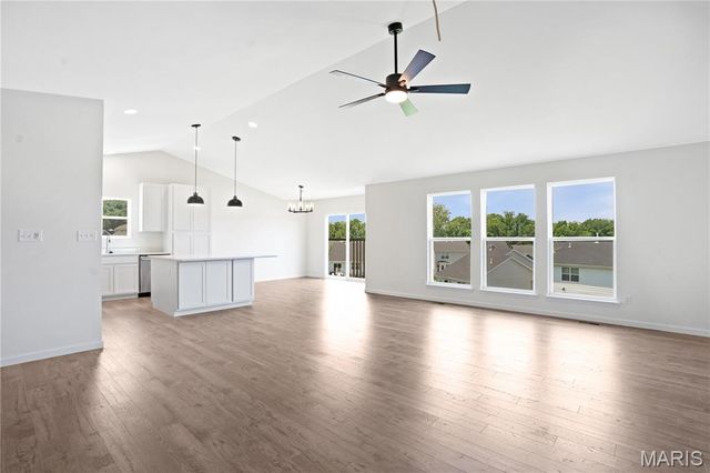 4921 Nadine Lane, St Louis, MO 63129