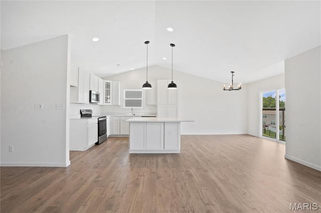 4921 Nadine Lane, St Louis, MO 63129