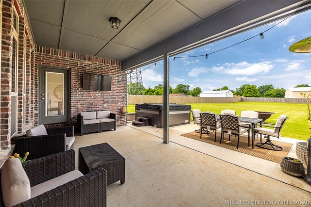 9500 S 238th East Avenue, Broken Arrow, OK 74014