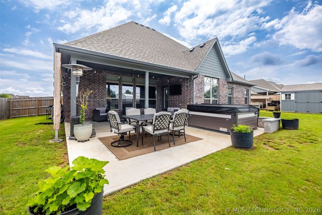 9500 S 238th East Avenue, Broken Arrow, OK 74014