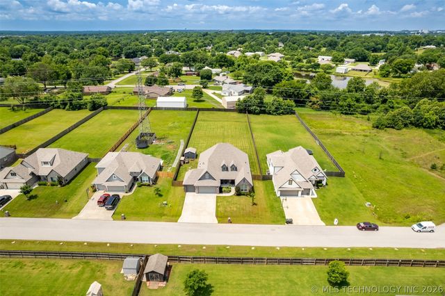 9500 S 238th East Avenue, Broken Arrow, OK 74014