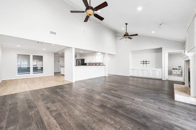 11802 Poplar Creek Drive, Houston, TX 77077