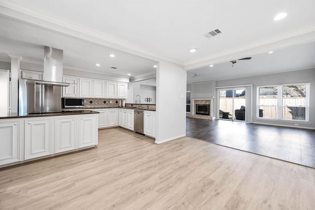 11802 Poplar Creek Drive, Houston, TX 77077