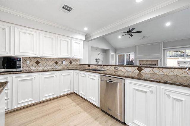 11802 Poplar Creek Drive, Houston, TX 77077