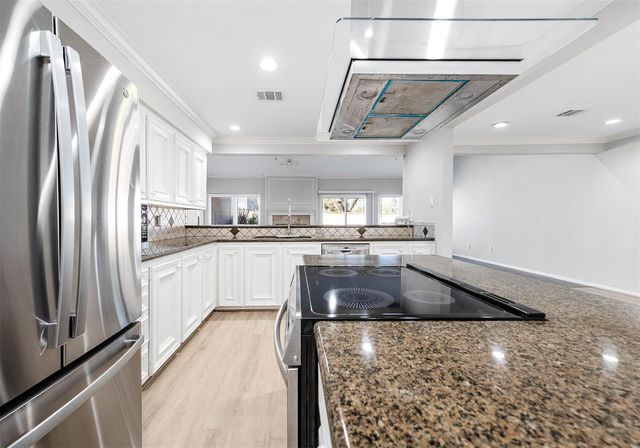 11802 Poplar Creek Drive, Houston, TX 77077