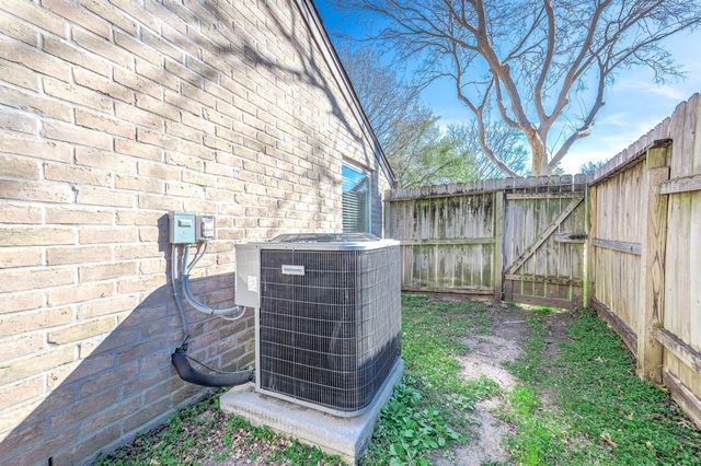 11802 Poplar Creek Drive, Houston, TX 77077