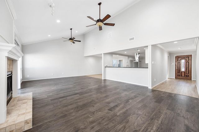 11802 Poplar Creek Drive, Houston, TX 77077