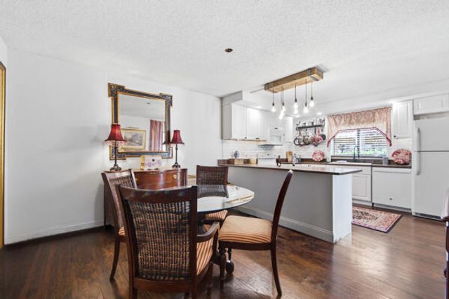 1438 Park Shore Circle 3, Fort Myers, FL 33901