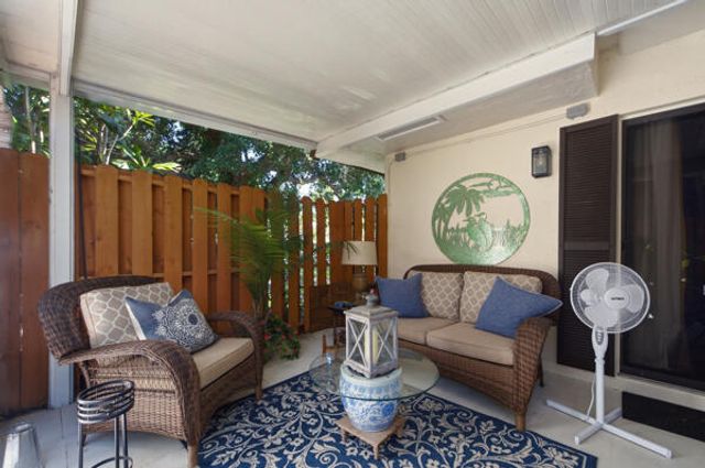 1438 Park Shore Circle 3, Fort Myers, FL 33901