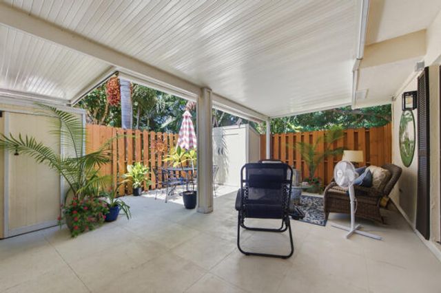 1438 Park Shore Circle 3, Fort Myers, FL 33901