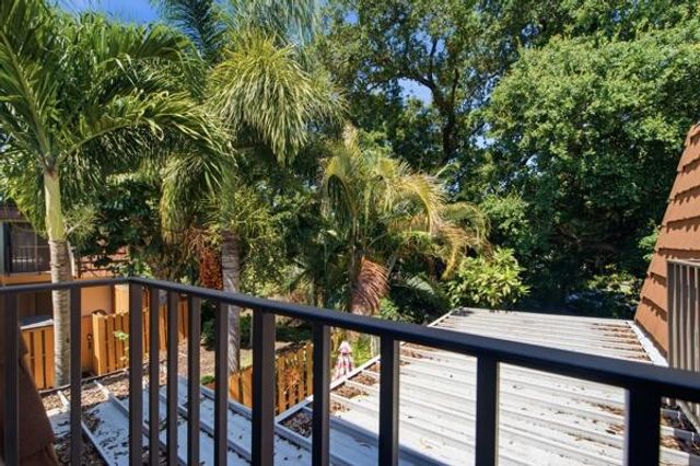 1438 Park Shore Circle 3, Fort Myers, FL 33901