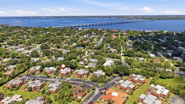 1438 Park Shore Circle 3, Fort Myers, FL 33901