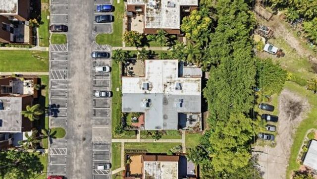 1438 Park Shore Circle 3, Fort Myers, FL 33901