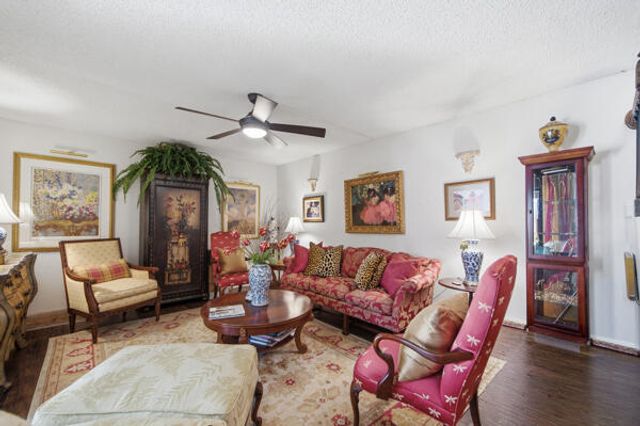 1438 Park Shore Circle 3, Fort Myers, FL 33901