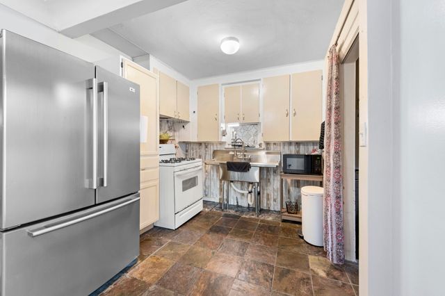 20435 Louise Street, Livonia City, MI 48152