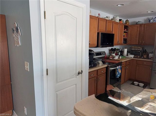 1019 NW 24th PL, Cape Coral, FL 33993