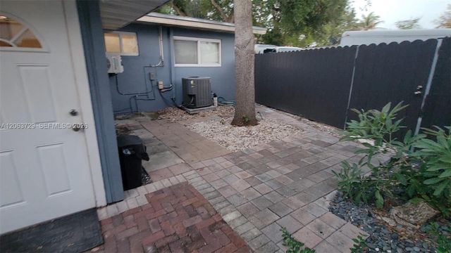 1115 SW 25th Avenue B, Fort Lauderdale, FL 33312