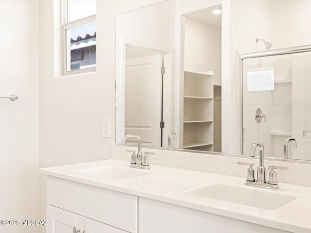 9877 N Solstice Avenue, Tucson, AZ 85743