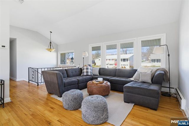 11 Willow Terrace, Verona, NJ 07044