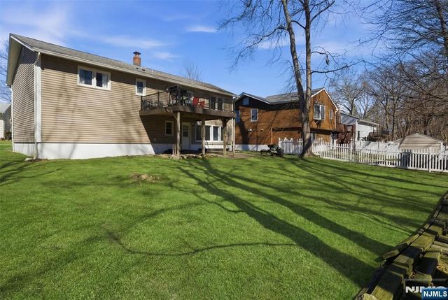 11 Willow Terrace, Verona, NJ 07044