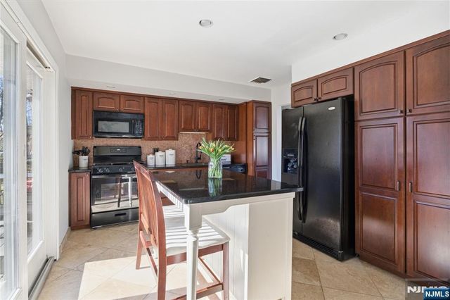 11 Willow Terrace, Verona, NJ 07044