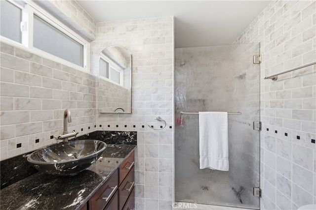 4776 Excelente Drive, Woodland Hills, CA 91364