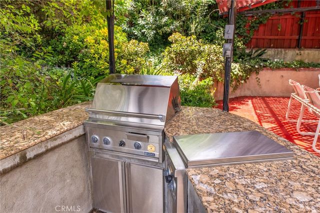 4776 Excelente Drive, Woodland Hills, CA 91364