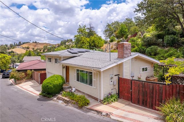 4776 Excelente Drive, Woodland Hills, CA 91364