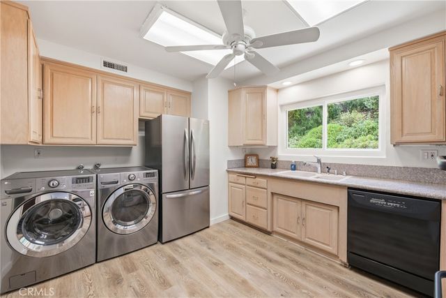 4776 Excelente Drive, Woodland Hills, CA 91364