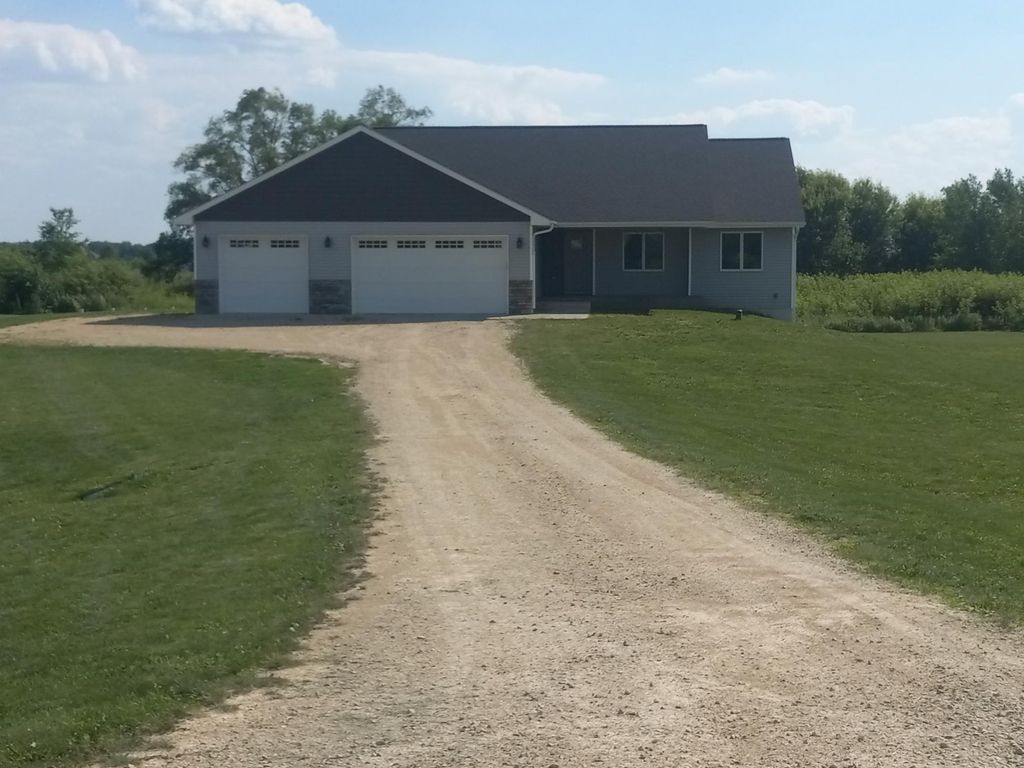 1267 146th Avenue, New Richmond, WI 54017