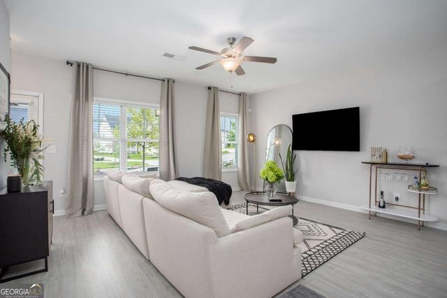 1961 James Red Moore Boulevard, Atlanta, GA 30318