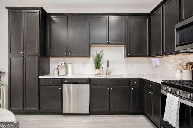 1961 James Red Moore Boulevard, Atlanta, GA 30318